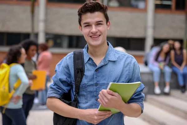 Cursos Anglo: guia para escolher o seu e fazer a matrícula com facilidade