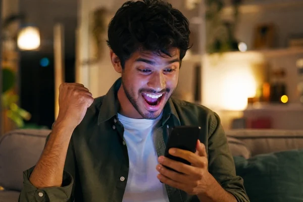 Cartão de crédito no celular aprovado